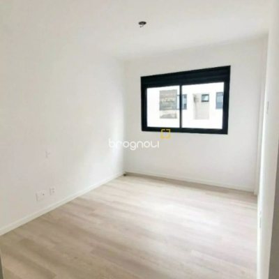 Apartamento com 75m², 2 quartos (sendo 1 suíte), 1 garagem, no bairro Estreito em Florianópolis