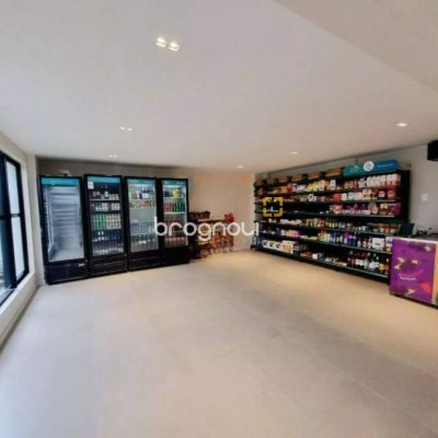 Apartamento com 75m², 2 quartos (sendo 1 suíte), 1 garagem, no bairro Estreito em Florianópolis