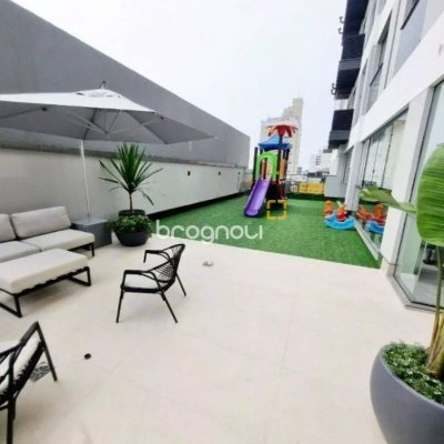 Apartamento com 75m², 2 quartos (sendo 1 suíte), 1 garagem, no bairro Estreito em Florianópolis