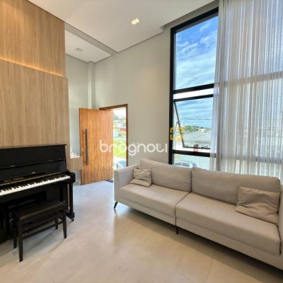 Casa com 144m², 3 quartos (sendo 1 suíte), 2 garagens, no bairro São Sebastião em Palhoça