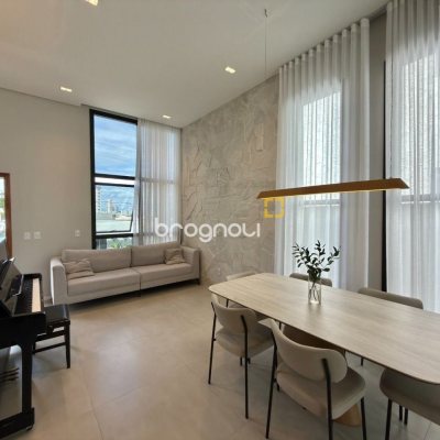 Casa com 144m², 3 quartos (sendo 1 suíte), 2 garagens, no bairro São Sebastião em Palhoça