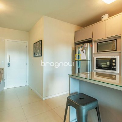 Apartamento com 78m², 3 quartos (sendo 1 suíte), 1 garagem, no bairro Barreiros em São José