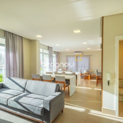 Apartamento com 78m², 3 quartos (sendo 1 suíte), 1 garagem, no bairro Barreiros em São José