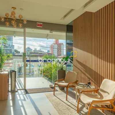 Apartamento com 78m², 3 quartos (sendo 1 suíte), 1 garagem, no bairro Barreiros em São José