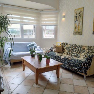 Casa de Condomínio com 278m², 4 quartos (sendo 1 suíte), 4 garagens, no bairro Sambaqui em Florianópolis