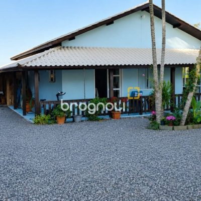 Casa de Condomínio com 160m², 3 quartos (sendo 1 suíte), 1 garagem, no bairro Vargem do Bom Jesus em Florianópolis