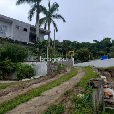 Terreno com 182m², no bairro Vargem do Bom Jesus em Florianópolis