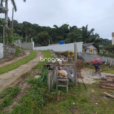 Terreno com 182m², no bairro Vargem do Bom Jesus em Florianópolis