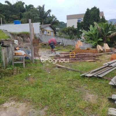 Terreno com 182m², no bairro Vargem do Bom Jesus em Florianópolis