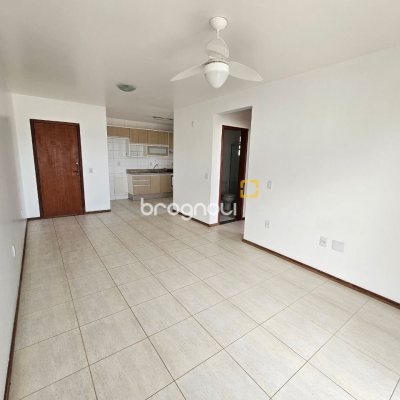 Apartamento com 76m², 2 quartos (sendo 1 suíte), 1 garagem, no bairro Kobrasol em São José