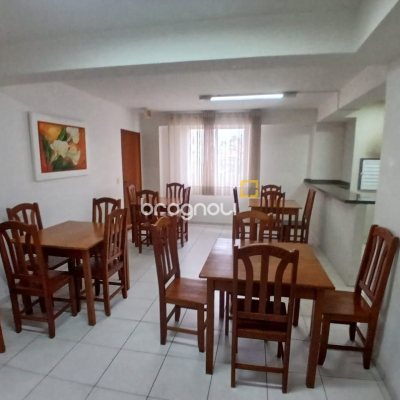 Apartamento com 76m², 2 quartos (sendo 1 suíte), 1 garagem, no bairro Kobrasol em São José