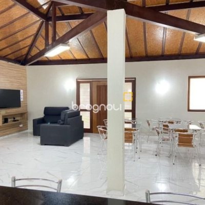 Apartamento com 64m², 2 quartos, 1 garagem, no bairro Itacorubi em Florianópolis