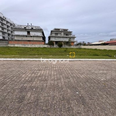 Terreno com 387m², no bairro Campeche em Florianópolis