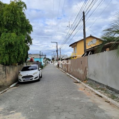 Casa com 200m², 5 quartos, 3 garagens, no bairro São João do Rio Vermelho em Florianópolis
