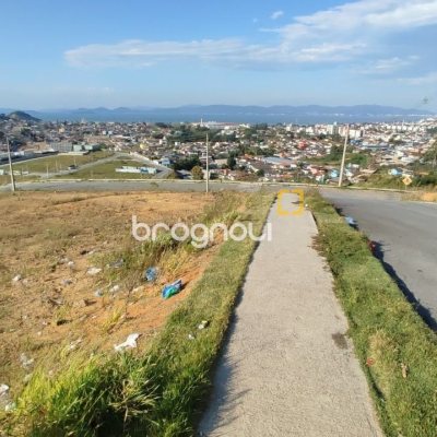 Terreno com 467m², no bairro Jardim Janaina em Biguaçu