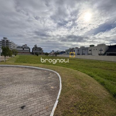 Terreno com 396m², no bairro Campeche em Florianópolis