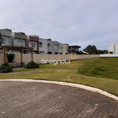 Terreno com 396m², no bairro Campeche em Florianópolis