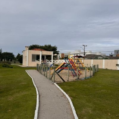 Terreno com 400m², no bairro Campeche em Florianópolis