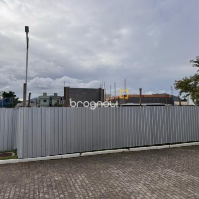 Casa de Condomínio com 266m², 3 quartos (sendo 3 suítes), 2 garagens, no bairro Campeche em Florianópolis