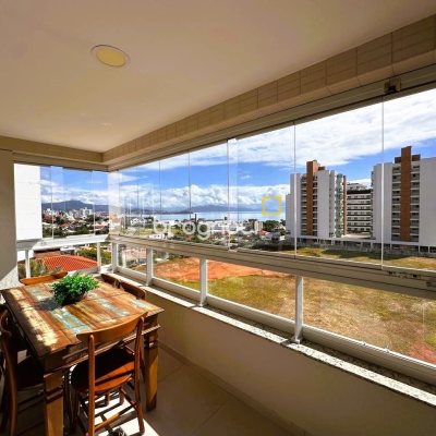 Apartamento com 94m², 3 quartos (sendo 1 suíte), 2 garagens, no bairro Jardim Atlântico em Florianópolis