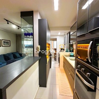 Apartamento com 94m², 3 quartos (sendo 1 suíte), 2 garagens, no bairro Jardim Atlântico em Florianópolis