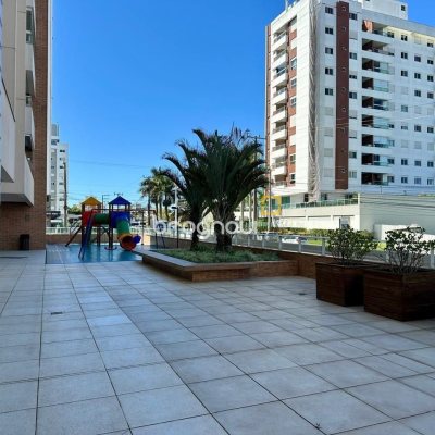 Apartamento com 94m², 3 quartos (sendo 1 suíte), 2 garagens, no bairro Jardim Atlântico em Florianópolis