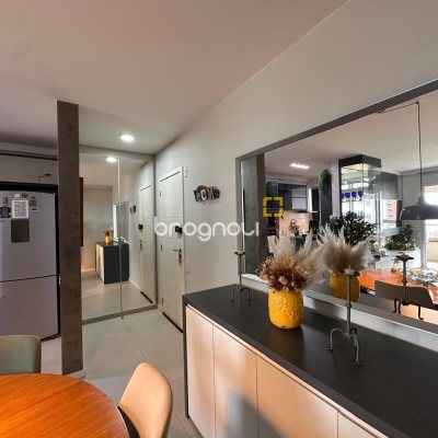 Apartamento com 94m², 3 quartos (sendo 1 suíte), 2 garagens, no bairro Jardim Atlântico em Florianópolis