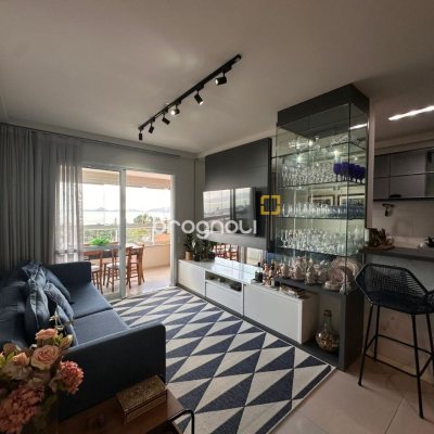 Apartamento com 94m², 3 quartos (sendo 1 suíte), 2 garagens, no bairro Jardim Atlântico em Florianópolis