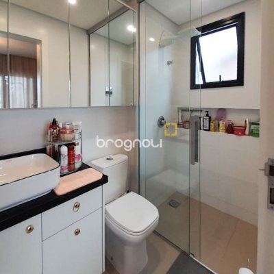 Casa com 123m², 3 quartos (sendo 1 suíte), 2 garagens, no bairro Campeche em Florianópolis