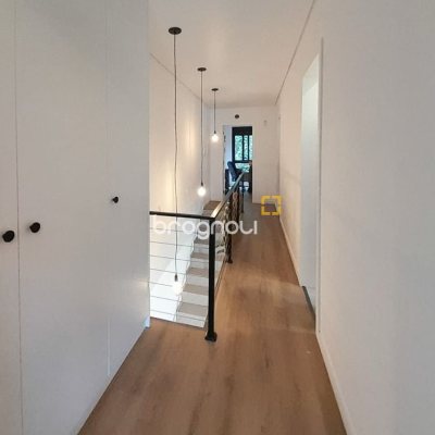 Casa com 123m², 3 quartos (sendo 1 suíte), 2 garagens, no bairro Campeche em Florianópolis