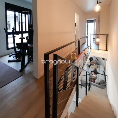 Casa com 123m², 3 quartos (sendo 1 suíte), 2 garagens, no bairro Campeche em Florianópolis