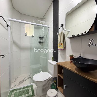 Apartamento com 61m², 2 quartos (sendo 1 suíte), 1 garagem, no bairro Ingleses em Florianópolis