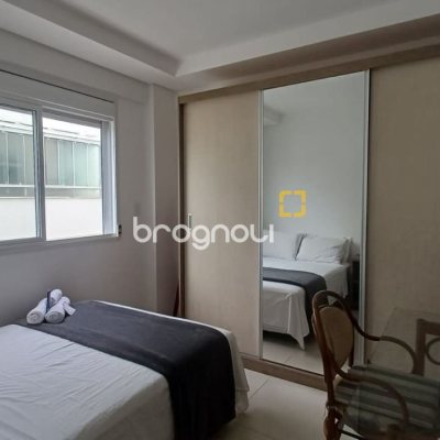 Apartamento com 74m², 2 quartos (sendo 1 suíte), 2 garagens, no bairro Itacorubi em Florianópolis