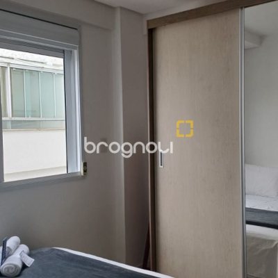 Apartamento com 74m², 2 quartos (sendo 1 suíte), 2 garagens, no bairro Itacorubi em Florianópolis