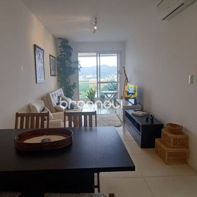 Apartamento com 74m², 2 quartos (sendo 1 suíte), 2 garagens, no bairro Itacorubi em Florianópolis