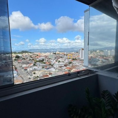 Apartamento com 56m², 2 quartos, 1 garagem, no bairro Areias em São José