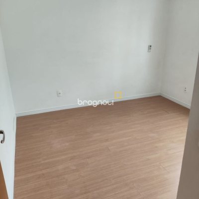 Apartamento com 43m², 2 quartos, 1 garagem, no bairro Bela Vista em Palhoça