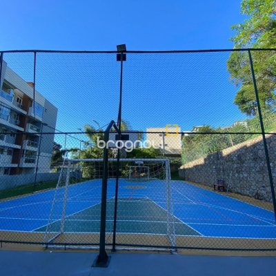 Apartamento com 79m², 3 quartos (sendo 1 suíte), 2 garagens, no bairro Forquilhinha em São José