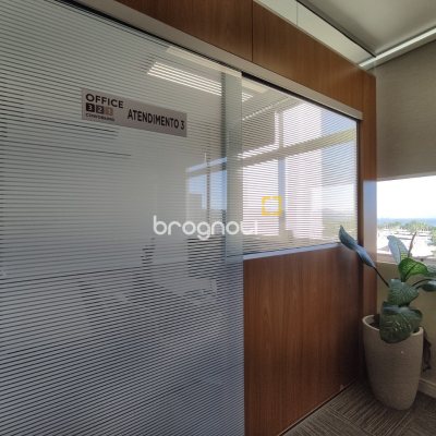 Sala com 76m², no bairro Centro em Florianópolis