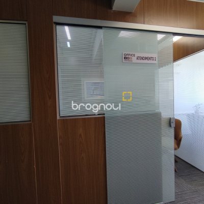 Sala com 76m², no bairro Centro em Florianópolis