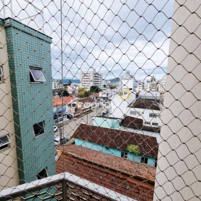 Apartamento com 74m², 2 quartos, 1 garagem, no bairro Balneário em Florianópolis