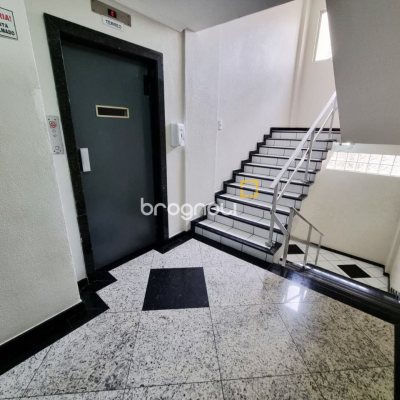 Apartamento com 74m², 2 quartos, 1 garagem, no bairro Balneário em Florianópolis