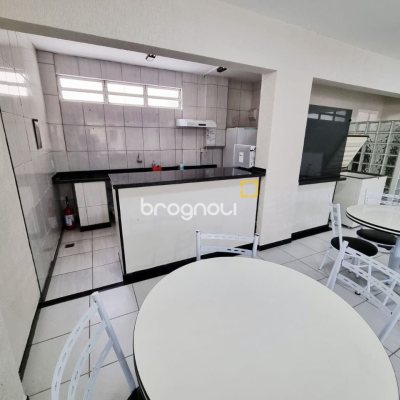 Apartamento com 74m², 2 quartos, 1 garagem, no bairro Balneário em Florianópolis