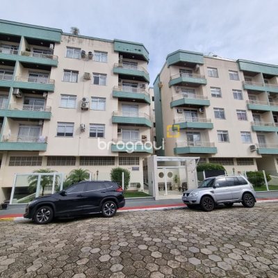 Apartamento com 74m², 2 quartos, 1 garagem, no bairro Balneário em Florianópolis