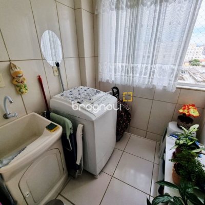 Apartamento com 74m², 2 quartos, 1 garagem, no bairro Balneário em Florianópolis