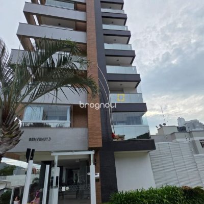 Apartamento com 79m², 2 quartos (sendo 1 suíte), 2 garagens, no bairro Itacorubi em Florianópolis