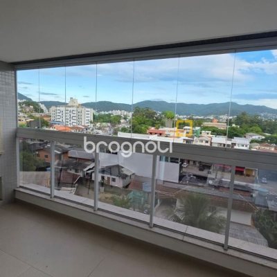 Apartamento com 79m², 2 quartos (sendo 1 suíte), 2 garagens, no bairro Itacorubi em Florianópolis