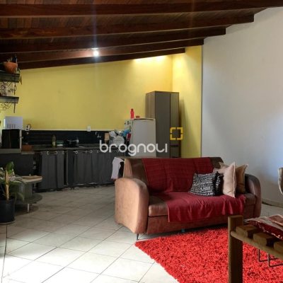 Casa com 160m², 4 quartos, 4 garagens, no bairro Ingleses em Florianópolis