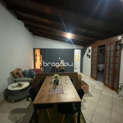 Casa com 160m², 4 quartos, 4 garagens, no bairro Ingleses em Florianópolis
