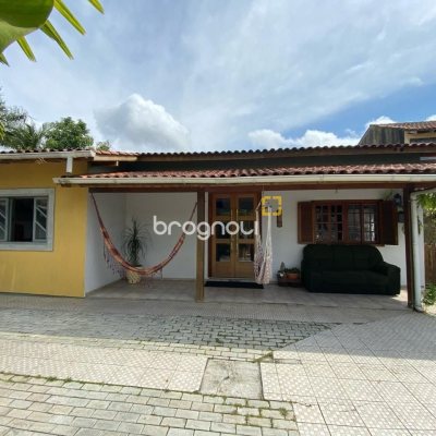 Casa com 160m², 4 quartos, 4 garagens, no bairro Ingleses em Florianópolis